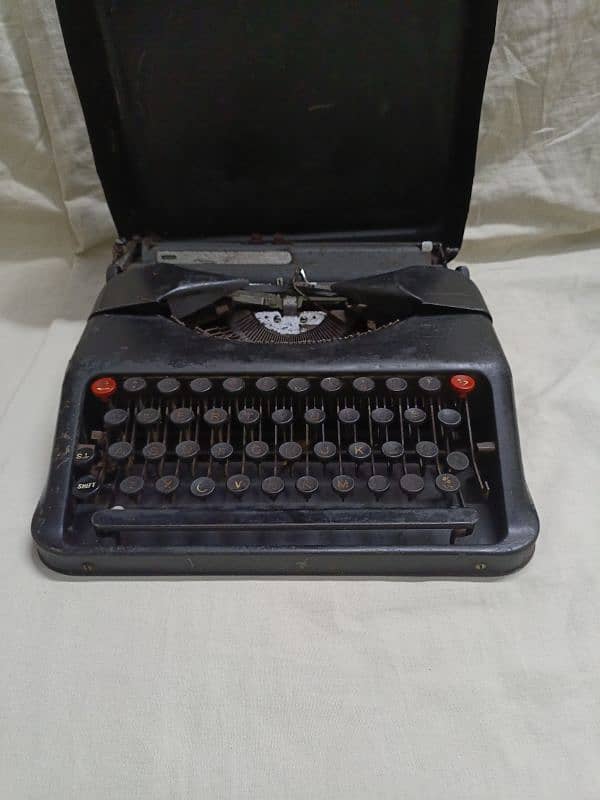 vintage Typewriter 1