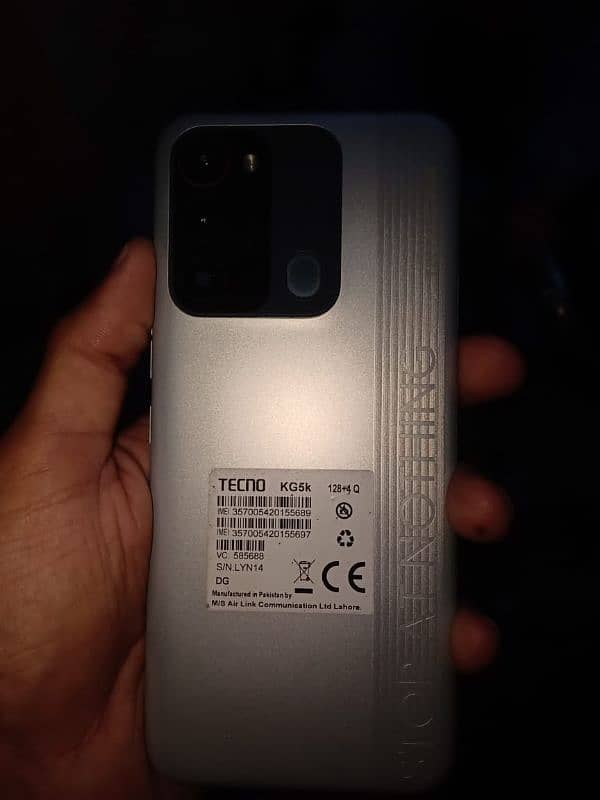 Tecno spark 8c 1