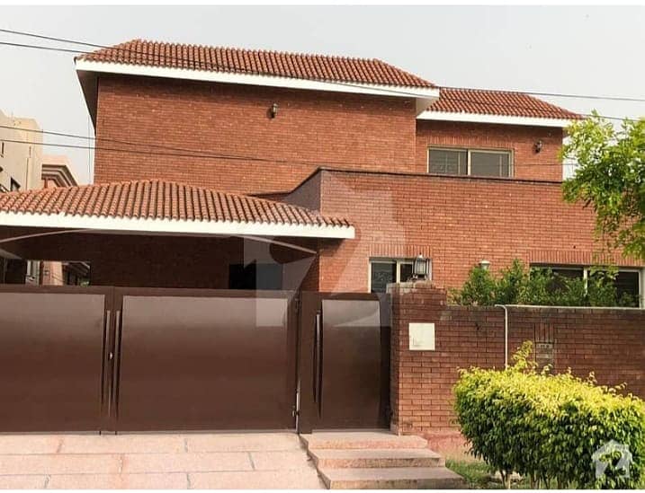 CANTT,LUXURY HOUSE FORE RENT GULBRTG MODEL TOWN GARDEN TOWN UPPER MALL Shadman Shah Jamal Muslim Town LAHORE 0