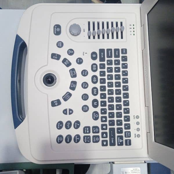 Fresh New China Dawei Ultrasound Machine with Convex probe and Trolley 7