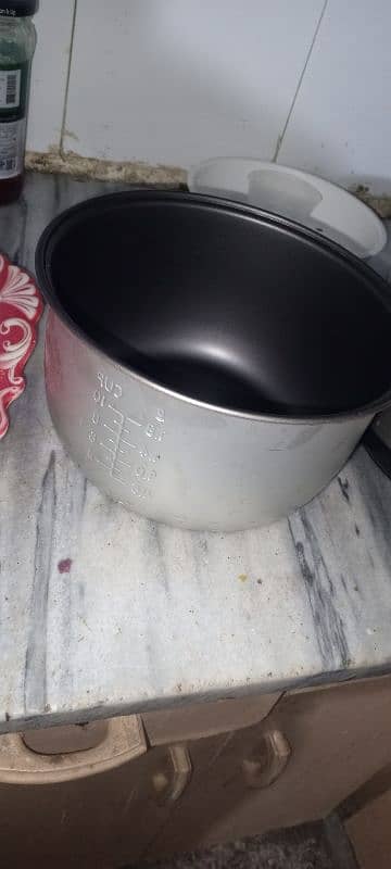 Rice cooker(urgent sale) 4