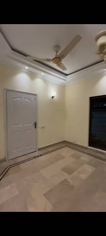 10 marla house for rent in johar town near ucp university for Family and Silent office (Call center + Software house 3