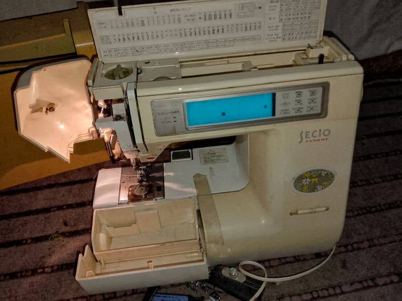 JANOME 8200 model . peco  emboridery 2