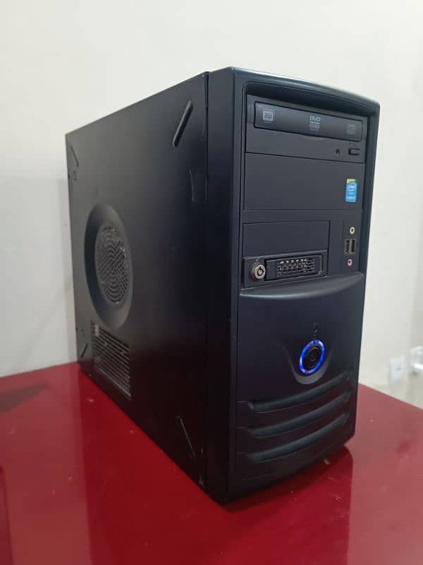 Gaming PC CORE i7 With RX 570 9