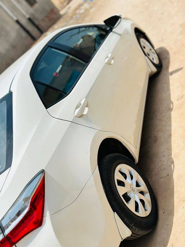 Toyota Corolla GLI 2018 sindh registered 4