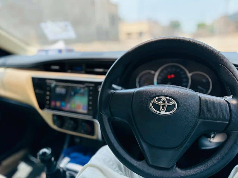 Toyota Corolla GLI 2018 sindh registered 13