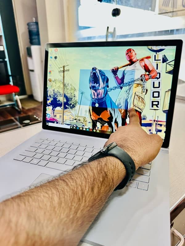 Microsoft Surface Book 2 15 Gaming Beast 4