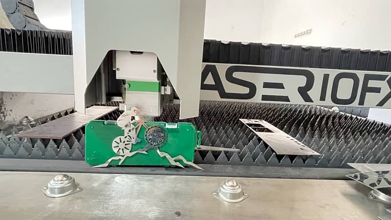 Industrial CNC Laser Cutting Machine 2