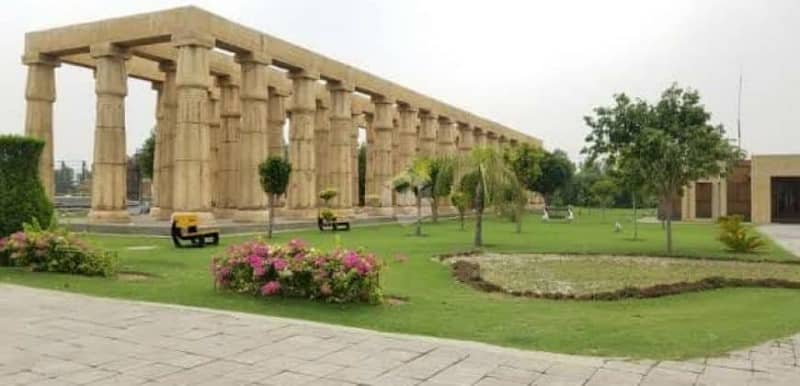 10 Marla Plots In talha Block bahria town Lahore 17