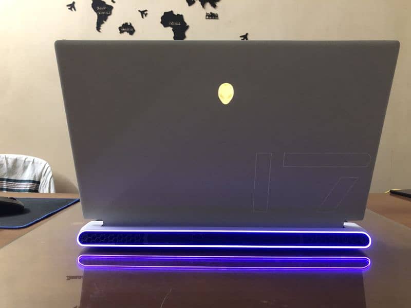 alienware X17 R2 gaming laptop 3