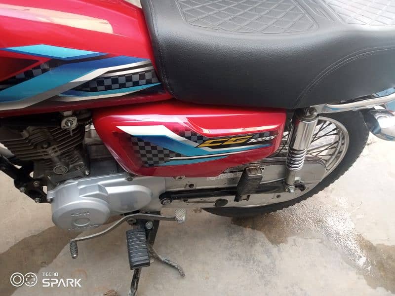 Honda 125 2024 5