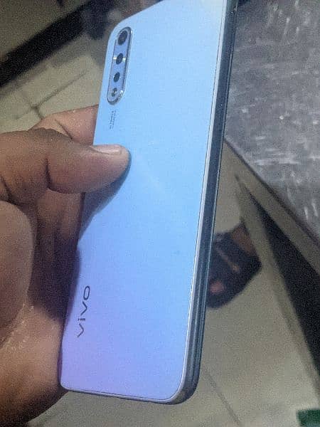 vivo s1 4.128 gb no daba cargar meljaya ga 3