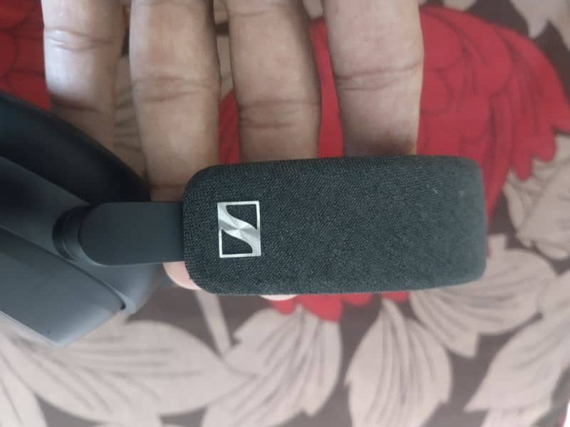 Supreme Quality Sennheiser Headphone 1