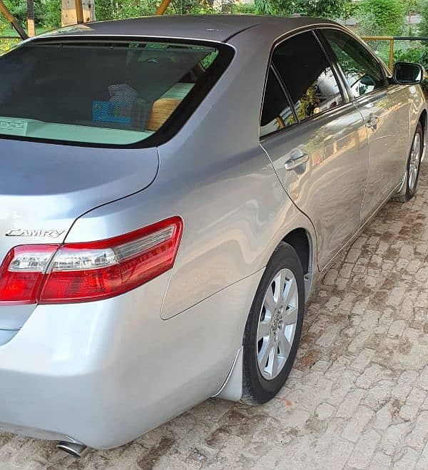 Toyota Camry up-spec automatic 2.4 2007 6