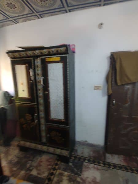 Almari good condition 2