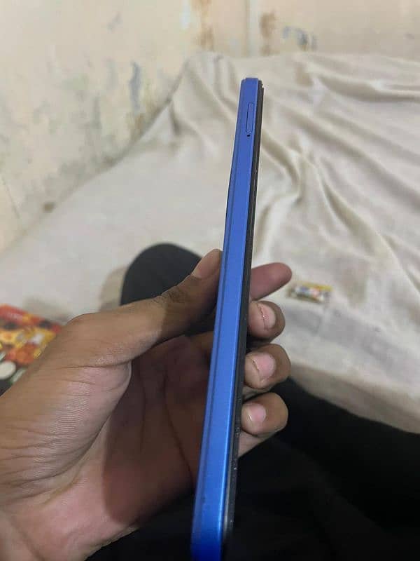 Infinix note12 8+8  128 with only box 4