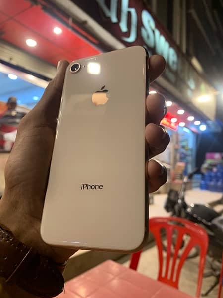 IPHONE 8 NON PTA 64GB 2