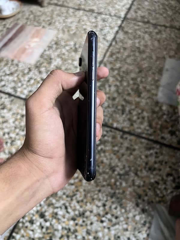 iphone xr 2