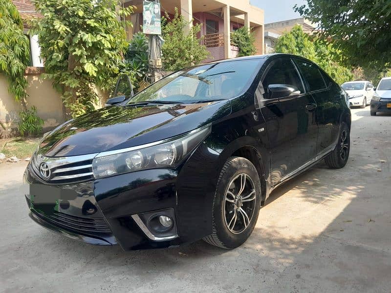 Toyota Corolla GLI 2015 Super Condition 1