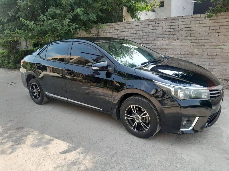 Toyota Corolla GLI 2015 Super Condition 10