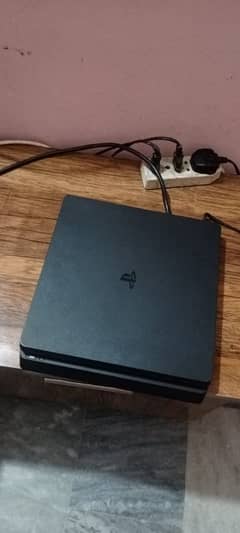 Ps4 slim good condition