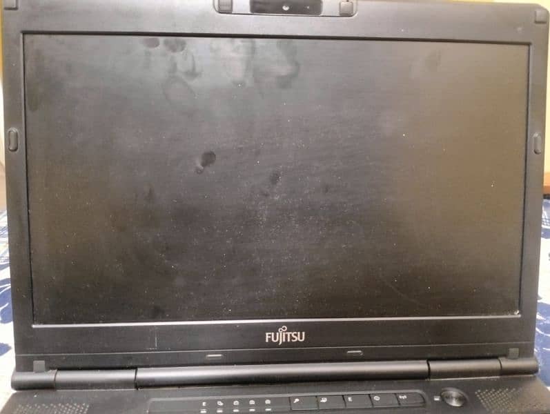 Fujitsu laptop for sale urgently 0