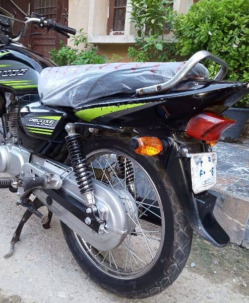 2014 Honda Deluxe Hyderabad Reg 9