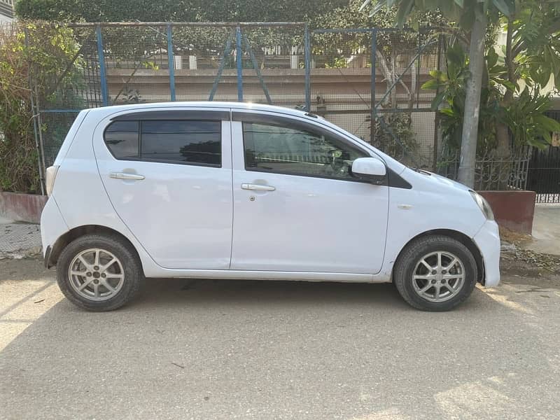 Daihatsu Mira 2015 4