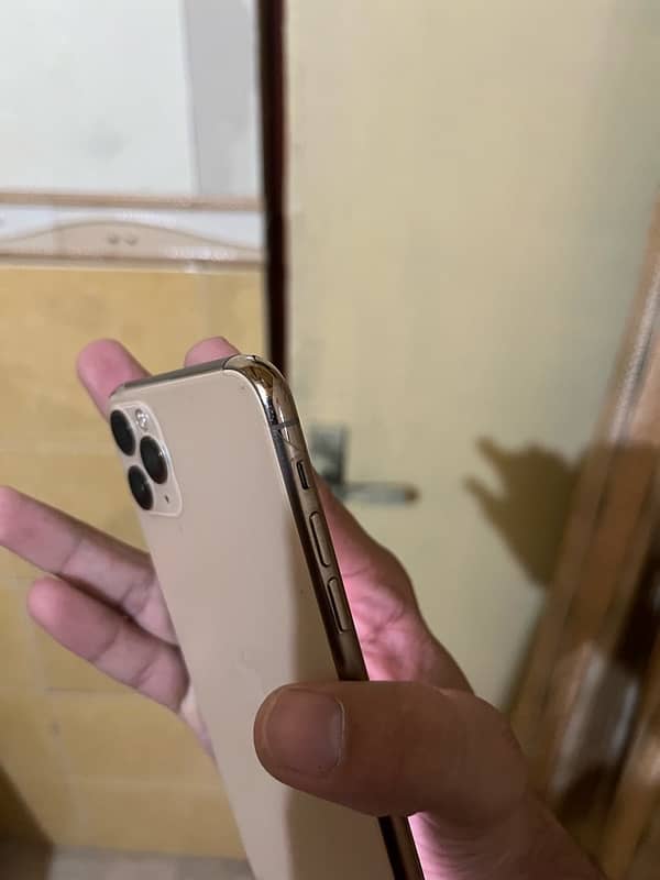 iPhone 11pro max 5