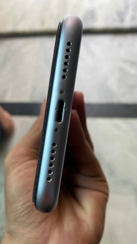 IPHONE 11 PTA 1