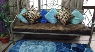 5 Seater Wrought Iron Sofa set(3+1+1) 5 Cushions, Iron Sofa set, 30k.