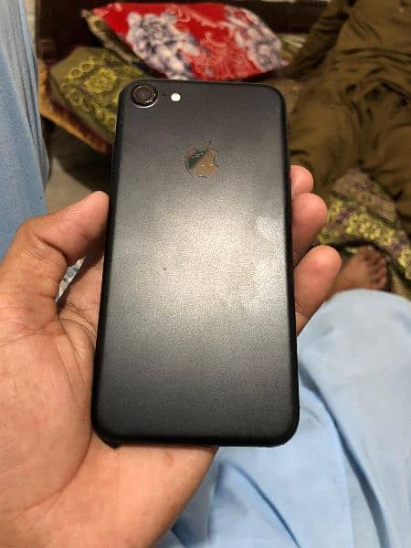 I phone 7 non PTA 128gb 0