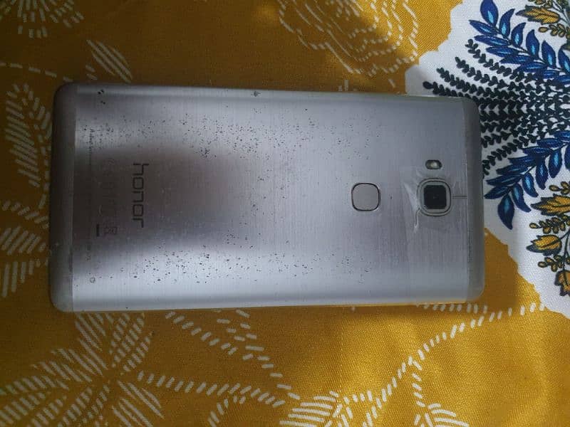 Honor 5x lush condition paked phone 3