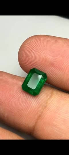 Natural Emerald Outstanding Gem