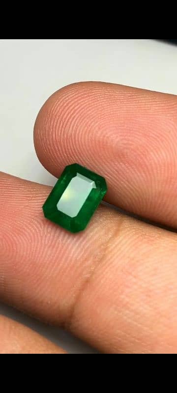 Natural Emerald Outstanding Gem 2