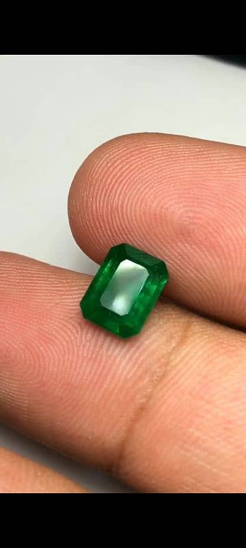 Natural Emerald Outstanding Gem 4