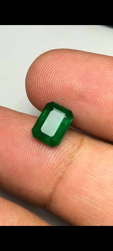 Natural Emerald Outstanding Gem 5