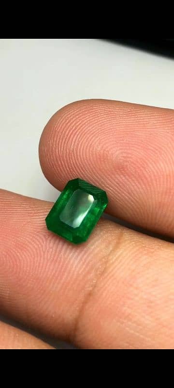 Natural Emerald Outstanding Gem 7