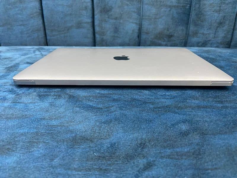 MacBook pro 2017 1