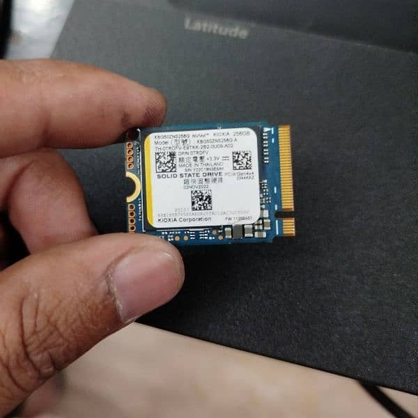 Toshiba Gen4 SSD 256 gb NVMe 2