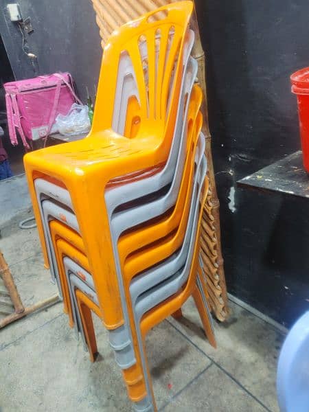 shops chairs / plastic chairs 1