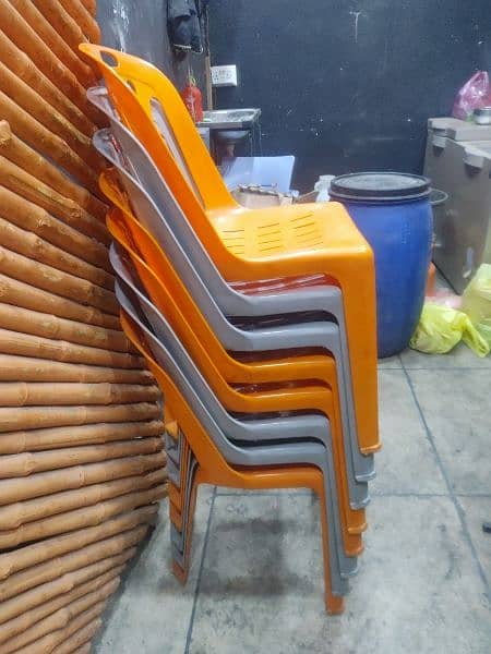 shops chairs / plastic chairs 2