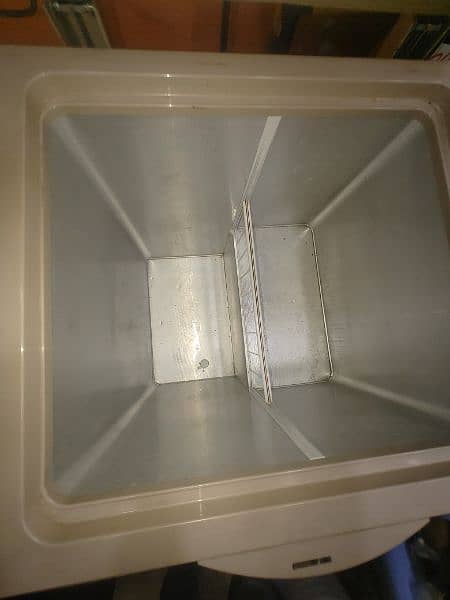 D Freezer / Fridge 4