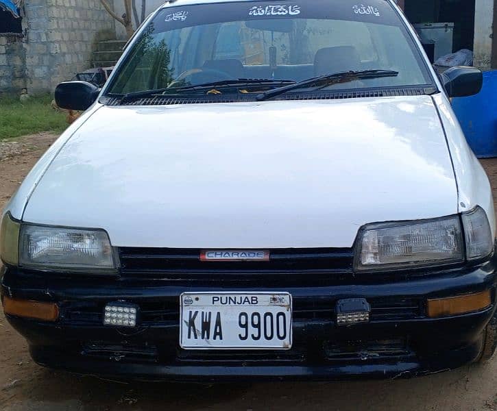 Daihatsu Charade 1988 3