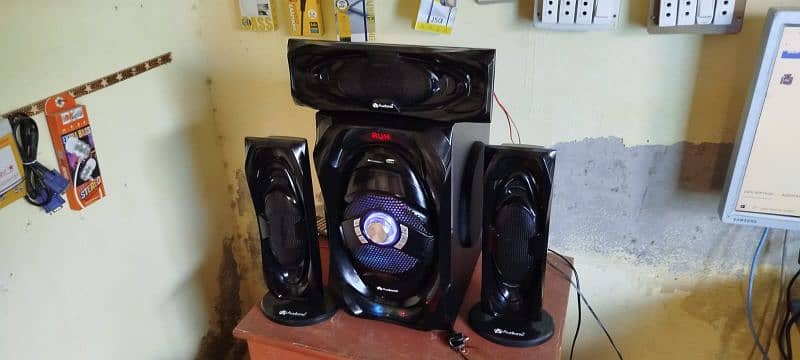 AUDIONIC MONSTER 310 3