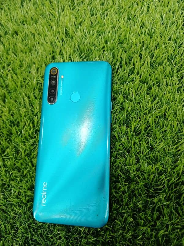 realme 5i 4/64 1