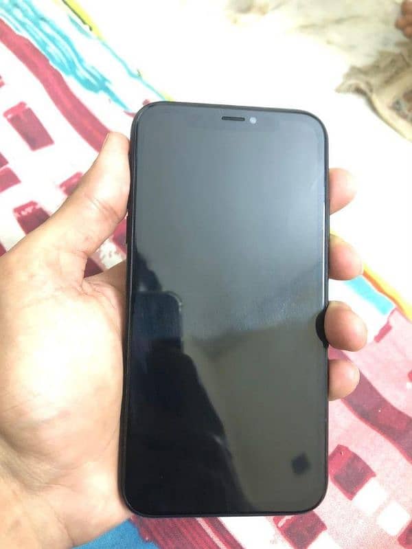 iPhone XR 5