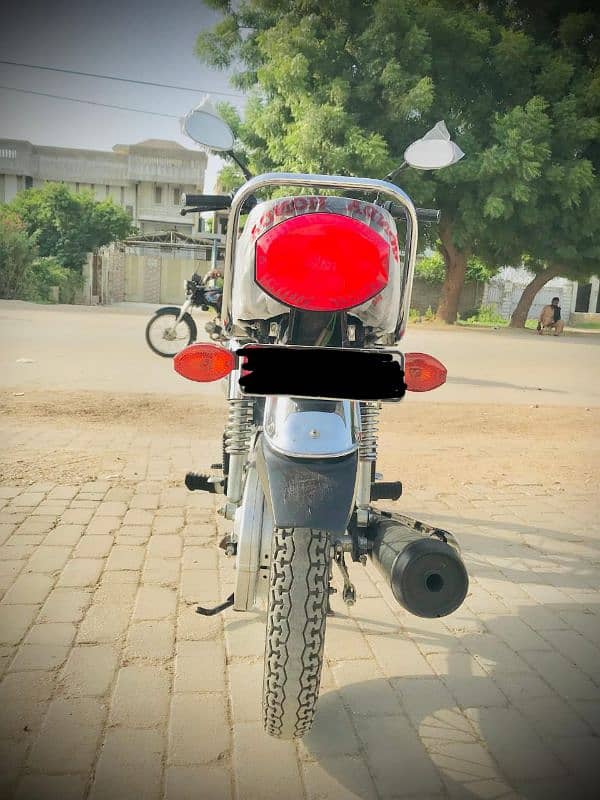 CG 125 Model 2023 serial 15 special edition registered Hyderabad 3