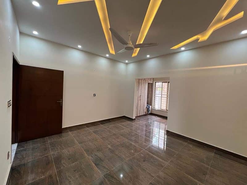 BRAND NEW BEAUTIFUL HOUSE 10 MARLA AVAILABLE FOR RENT IN BAHRIA ORCHARD 5