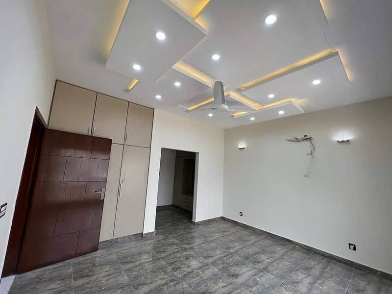 BRAND NEW BEAUTIFUL HOUSE 10 MARLA AVAILABLE FOR RENT IN BAHRIA ORCHARD 12